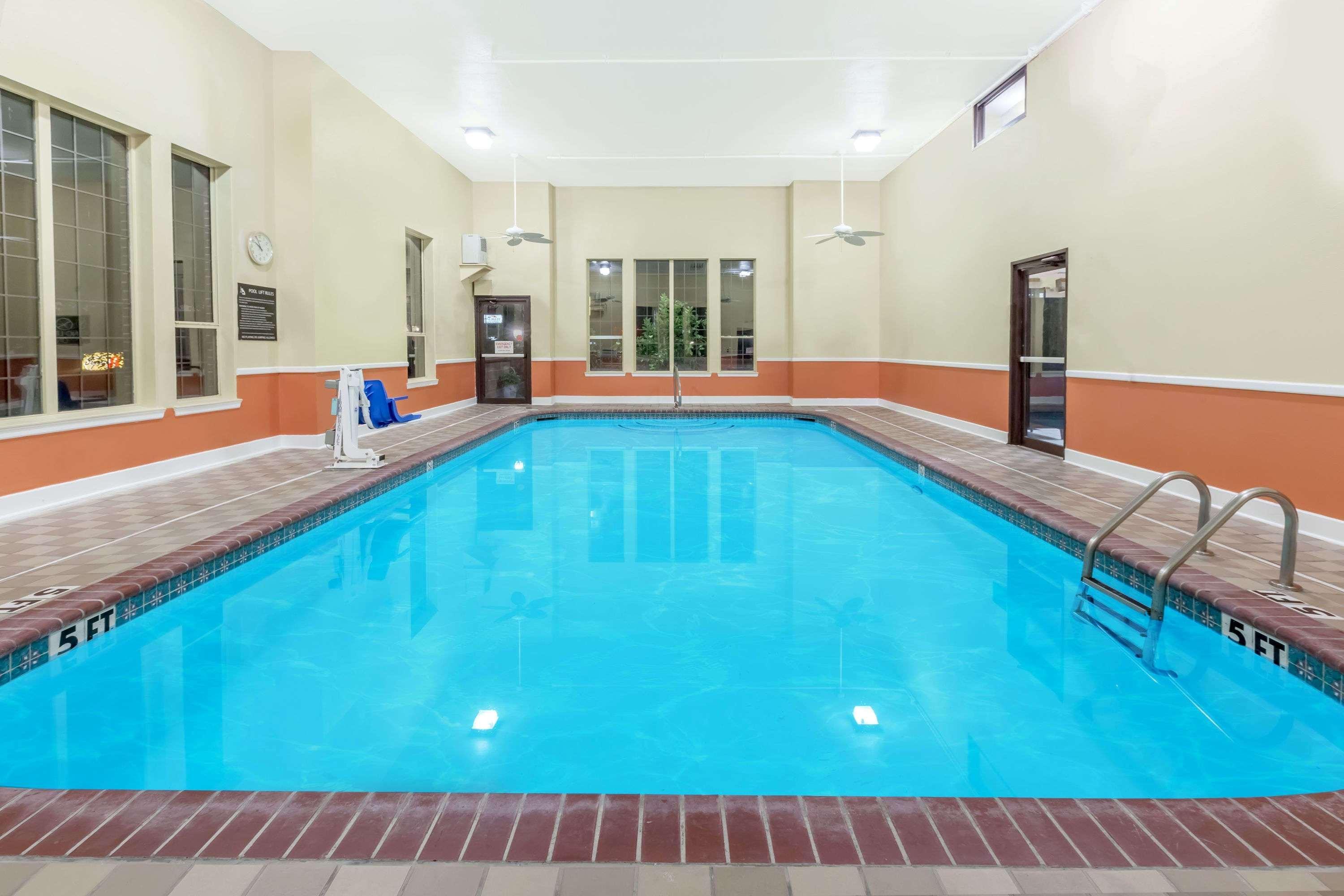 Super 8 By Wyndham Pine Bluff Ξενοδοχείο Εξωτερικό φωτογραφία